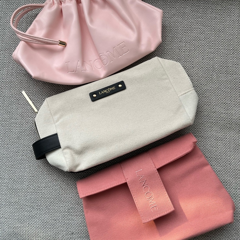 3/15$ Lancôme makeup bag